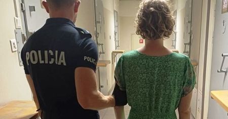 Rzuciła się na matkę z niemowlęciem. Krzyk usłyszał pracownik pobliskiego lokalu