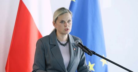 Nowacka atakuje Kościół ws. edukacji zdrowotnej. "Uprawia politykę"