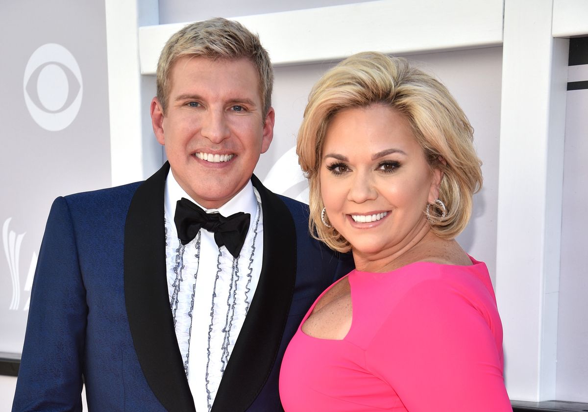 Todd i Julie Chrisley dorobili się na oszustwach dziesiątków milionów dolarów