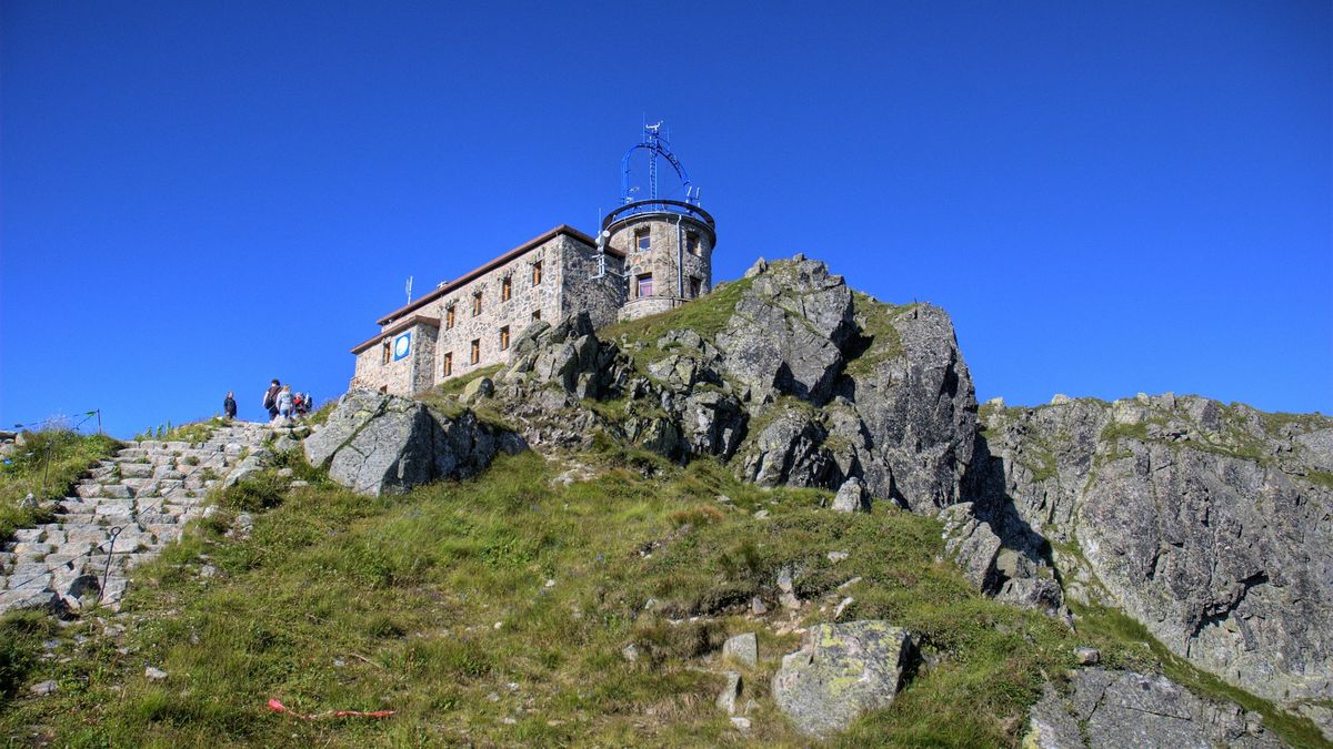Kasprowy Wierch to jedna z ulubionych gór turystów w polskich Tatrach