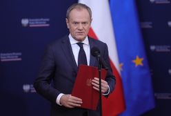 Fala komentarzy po słowach Tuska. "Dyszący nienawiścią macha teczką"