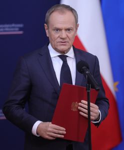 Fala komentarzy po słowach Tuska. "Dyszący nienawiścią macha teczką"