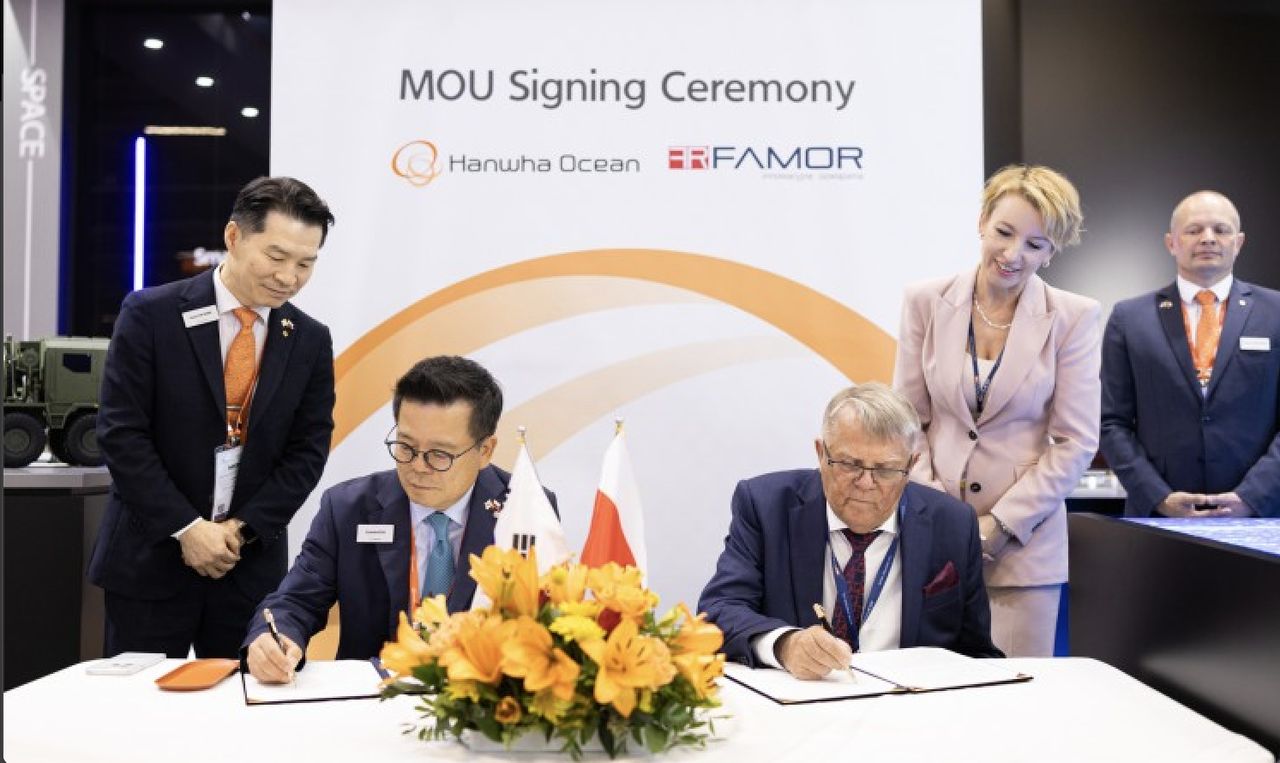 Famor dostarczy systemy dla projektów Hanwha Ocean. W tle program Orka