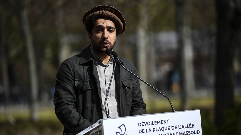 unveiling a commemorative plaque in honour of late Afghan anti-Taliban commander Massoudepa09100942 Ahmad Massoud, son of late Afghan commander Ahmad Shah Massoud, delivers a speech during a ceremony to unveil a commemorative plaque in honour of late Afghan anti-Taliban commander Massoud in an alley along the Champs-Elysees Avenue in Paris , France, 27 March 2021.  EPA/CHRISTOPHE ARCHAMBAULT / POOL  MAXPPP OUT Dostawca: PAP/EPA.CHRISTOPHE ARCHAMBAULT / POOL