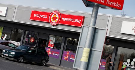 Sąd zajął pałac Mariusza Świtalskiego. Kłopoty założyciela Żabki ciągną się od kilku lat