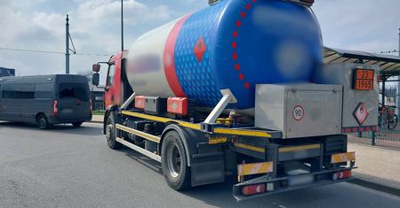 Cysterna z gazem, za to bez amortyzatorów. ITD zatrzymało bombę na kołach