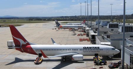 Australia. Para uciekła z lotniska, aby uniknąć kwarantanny. Wysokość kary zwala z nóg
