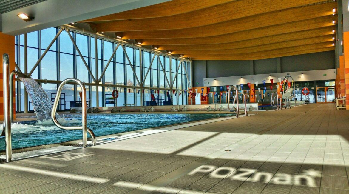 5 lat pływalni Winogrady. Nocne pływanie, sauna i symboliczne bilety dla aktywnych