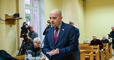 Proces w sprawie fikcyjnego zatrudnienia Mateckiego. Miał zarobić 500 tys. zł