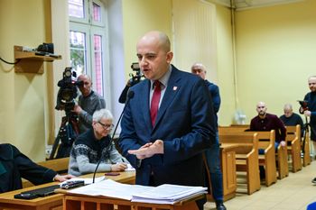 Proces w sprawie fikcyjnego zatrudnienia Mateckiego. Miał zarobić 500 tys. zł