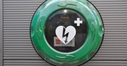 Tarnobrzeg: Przy  Centrum Seniora jest pierwszy w mieście publiczny defibrylator AED. Oby nigdy nie był potrzebny