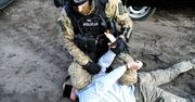 Polska: Ustalony i zatrzymany przez Policję sprawca gwałtu na 8-letniej dziewczynce. Mamy film z zatrzymania sprawcy.