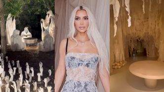 Kim Kardashian udekorowała willę na Halloween: trupie drzewa, lewitujące mumie w holu i gipsowy odlew rąk jej bliskich (ZDJĘCIA)