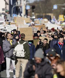 Tysiące Niemców na ulicach. Protestują przeciwko "paktom z faszystami"