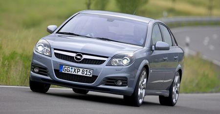 Używany Opel Vectra C w pigułce. Tanio, przestronnie i wygodnie