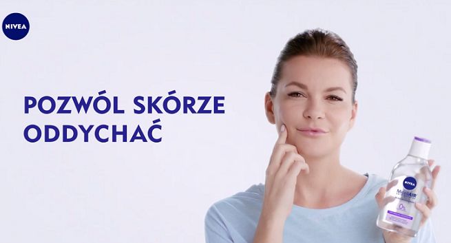 „Pozwól skórze oddychać” - Agnieszka Radwańska reklamuje Nivea MicellAir Skin Breathe (wideo)