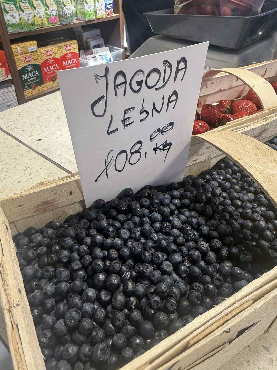 Cena za jagody na bazarku kabackim