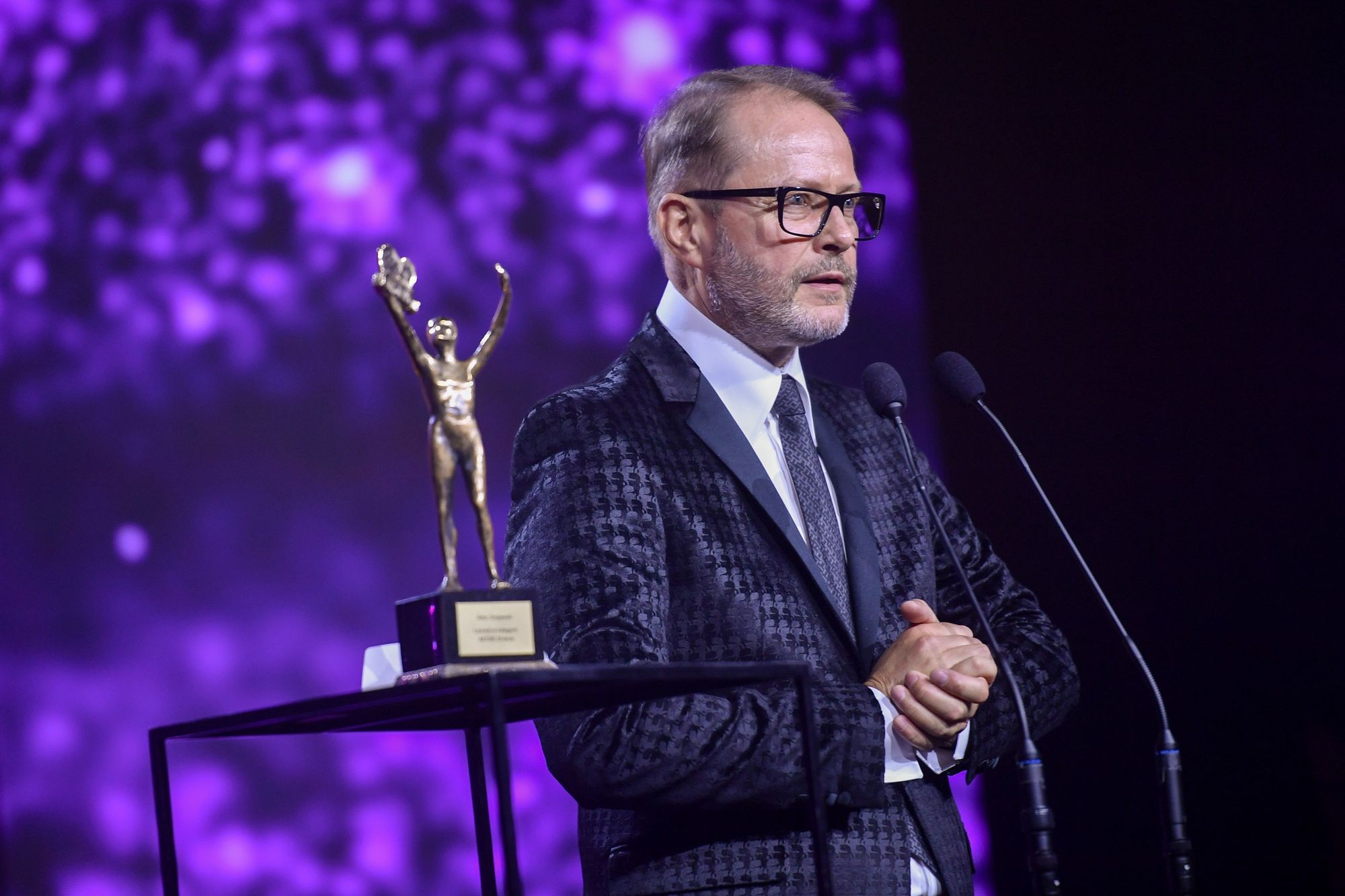 Artur Żmijewski w drugim sezonie "Archiwisty". W nowej roli jest nie do poznania