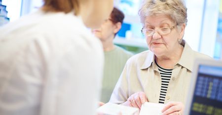 Bezpłatne leki 65+ po nowemu. Ministerstwo Zdrowia zmieniło zasady