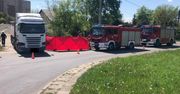 Cofając ciężarówką, potrącił pieszego. Mężczyzna nie żyje