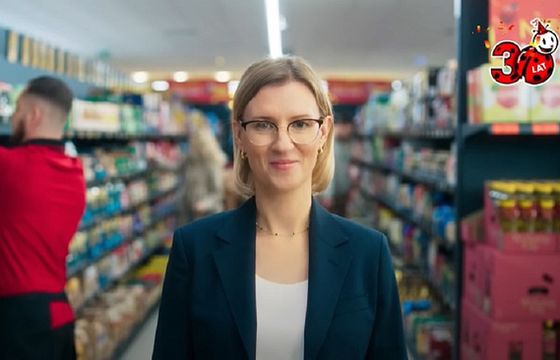 Szefowa marketingu Biedronki w jubileuszowej reklamie