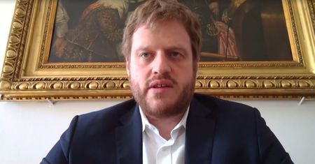 Afera maseczkowa. Wiceminister Cieszyński tłumaczy: "Z Łukaszem G. minąłem się w drzwiach ministerstwa"