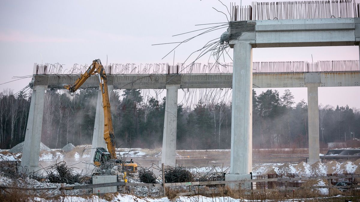 Rozbiórka bloku Ostrołęka C, 2021 rok