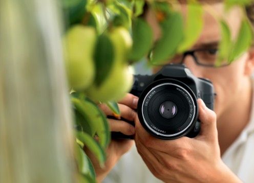 Dwa manualne obiektywy Carl Zeiss dla Canona 1