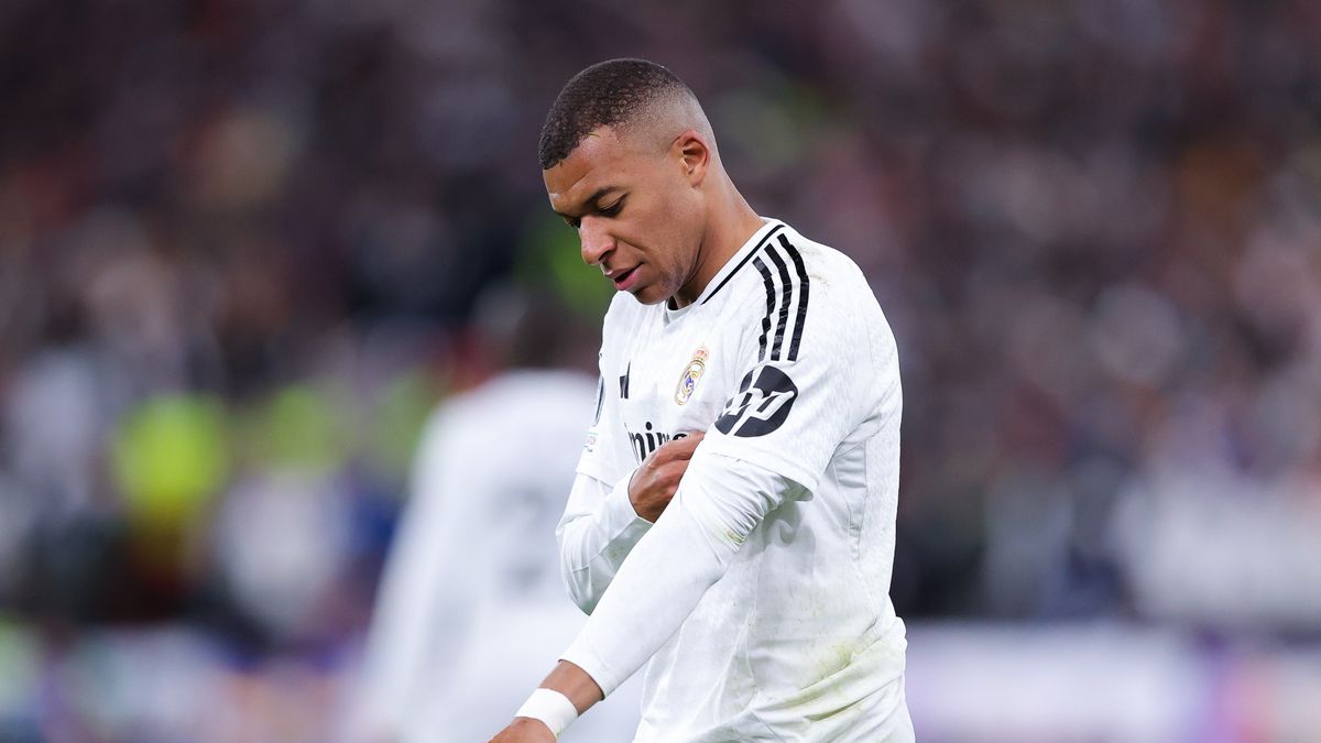 LIVERPOOL, ENGLAND - NOVEMBER 27: Kylian Mbappe of Real Madrid during the UEFA Champions League 2024/25 League Phase MD5 match between Liverpool FC and Real Madrid C.F. at Anfield on November 27, 2024 in Liverpool, England. (Photo by James Gill - Danehouse/Getty Images)