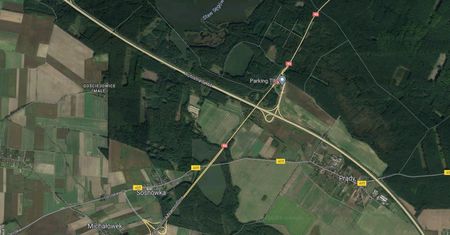 Nocna kolizja na A4. Pasażerowie busa uciekli