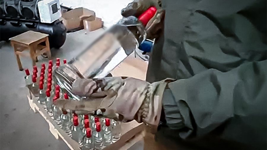 Łódź. CBŚP i KAS przejęły 55 tys. litrów nielegalnego spirytusu.