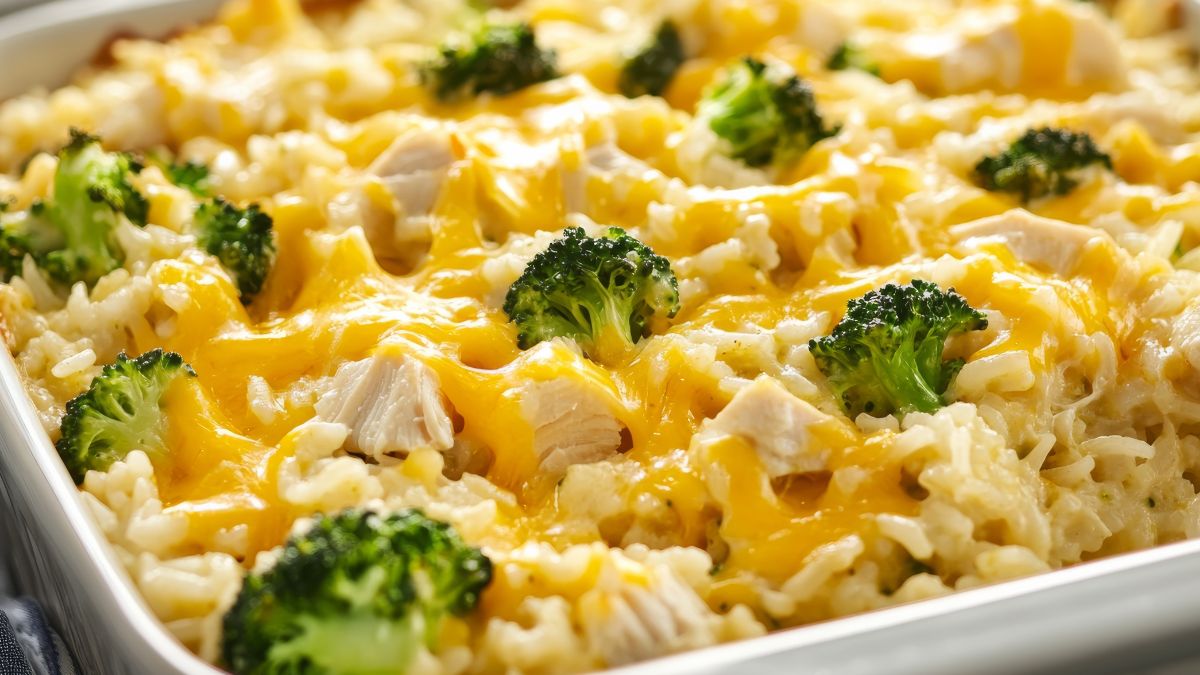 Zapiekanka ryżowa z brokułami i kurczakiem