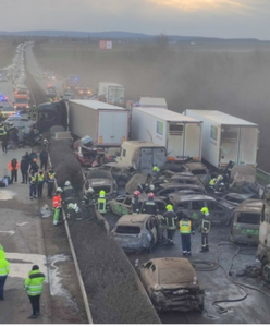 Wybuchy i buchające płomienie. Katastroficzny obraz z Węgier