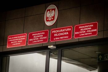Dwóch mieszkańców Łodzi przed sądem za oszustwa "na wnuczka". Oszukiwali białostoczan