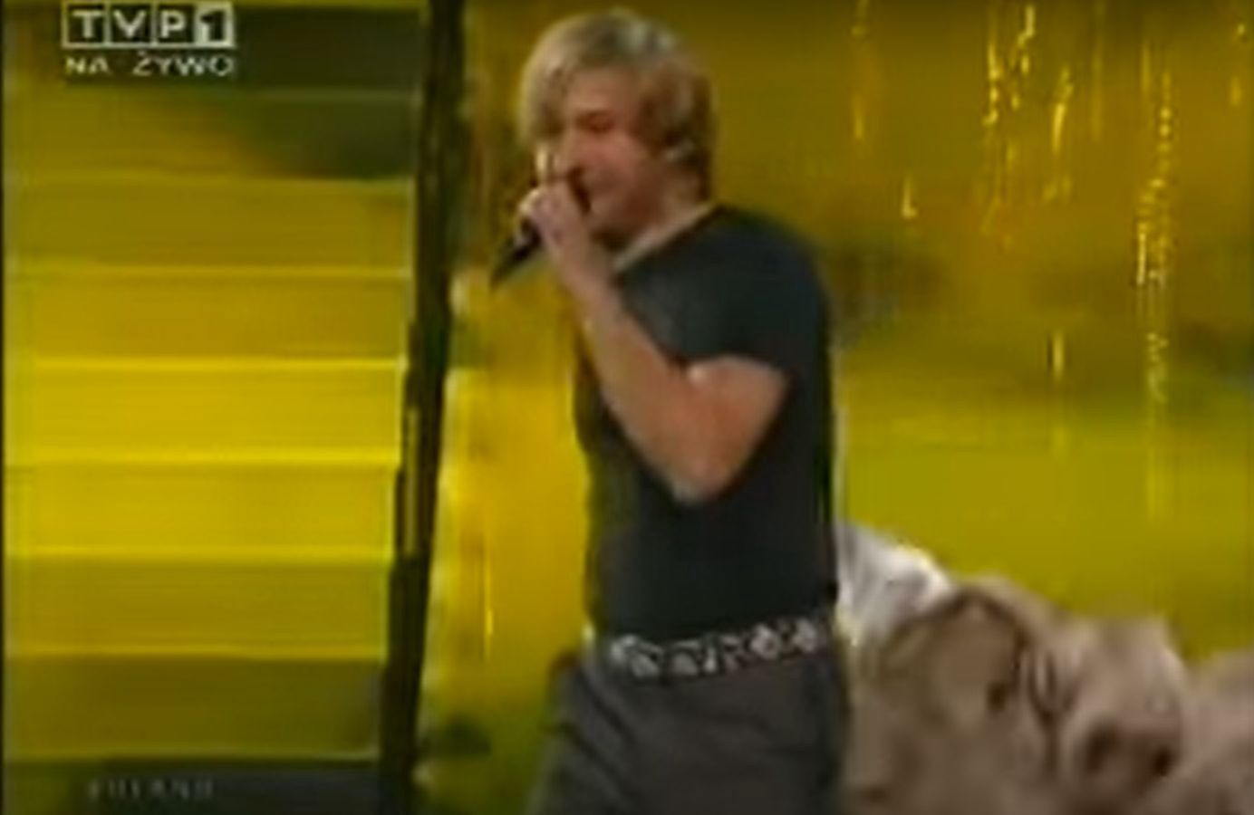 Andrzej Piaseczny jako Piasek na Eurowizji 2001