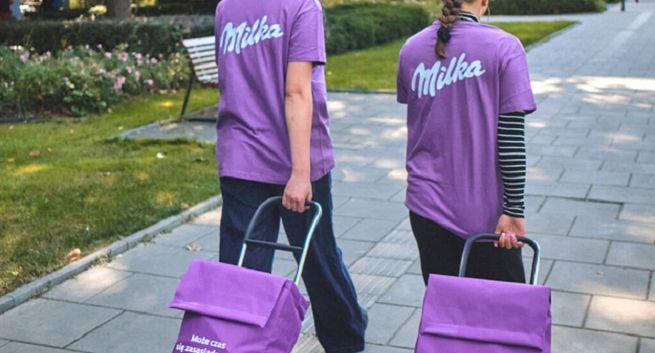 Milka w kampanii zachęca do „zasąsiadowania się”