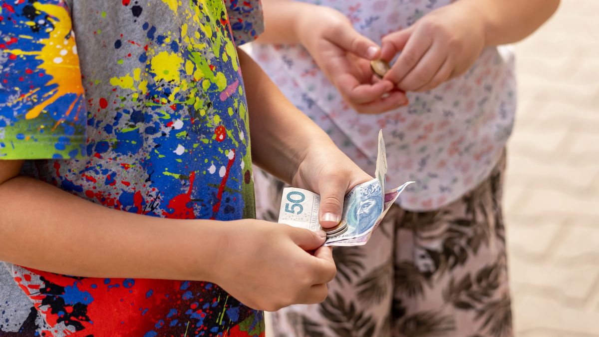 Ponad 300 tysięcy wniosków złożonych w ramach "Aktywny Rodzic"