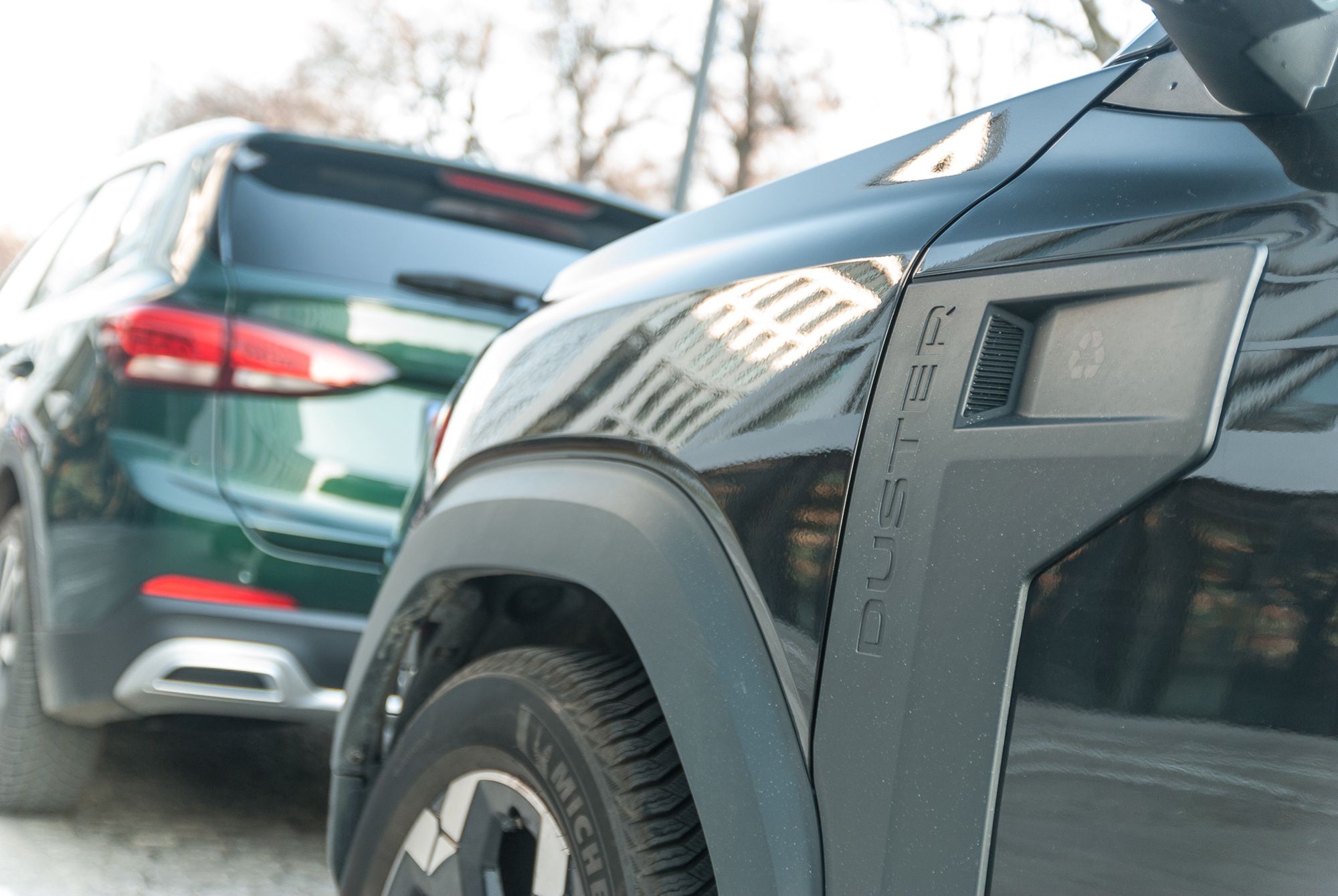 Porównanie MG ZS Hybrid+ kontra Dacia Duster