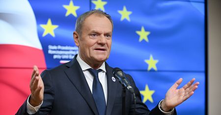 Polska gospodarka urośnie o 3,5 proc. Donald Tusk już odtrąbił sukces