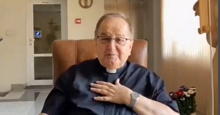 Rydzyk pokazał swoje "maybachy". Internauci przecierają oczy