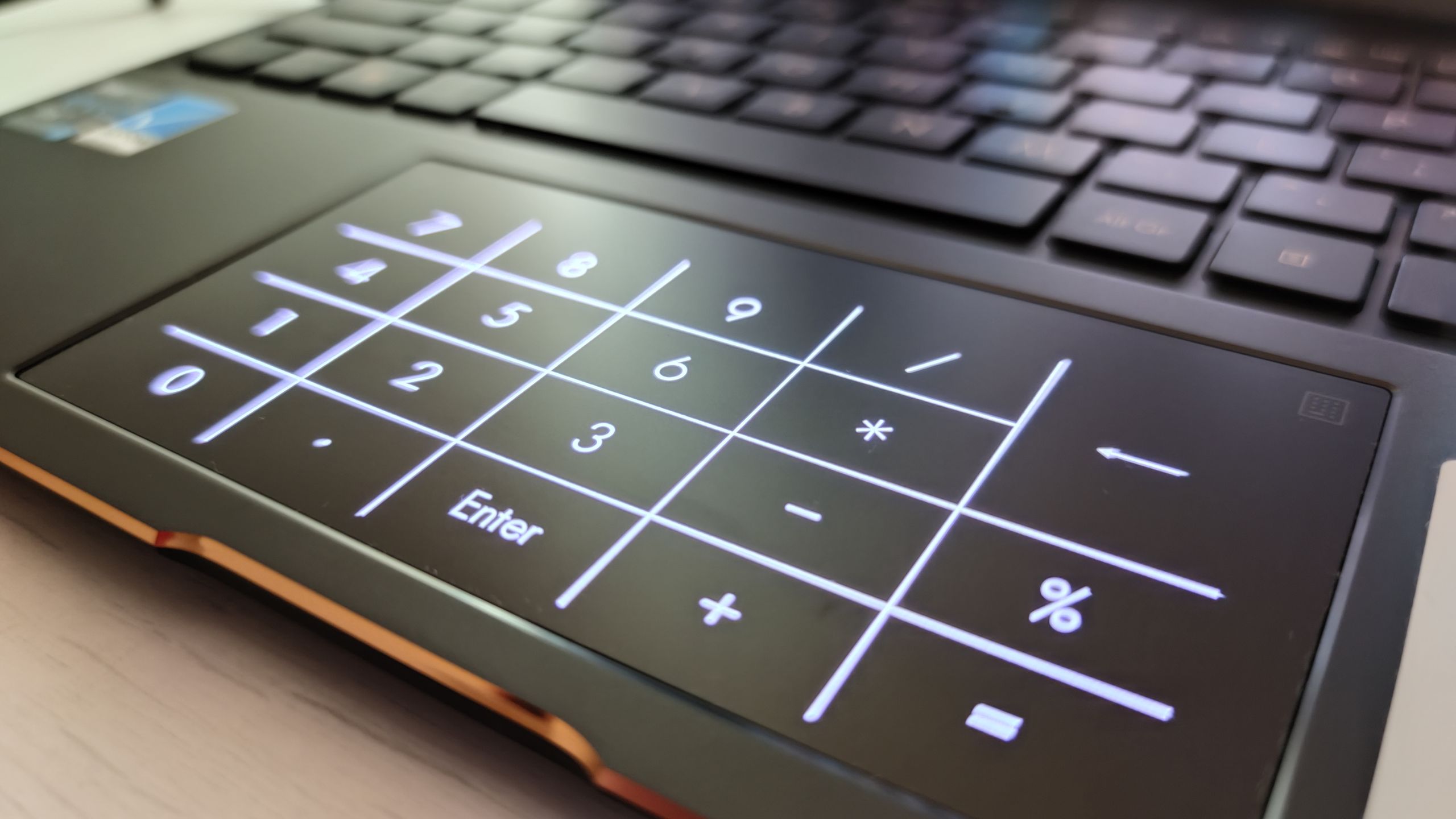 ASUS ZenBook Flip S: test. Zabójczo ostry ekran, duża wszechstronność 5