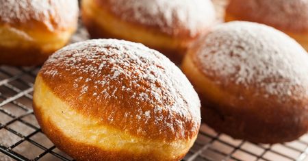Jaka mąka sprawi, że pączki będą puszyste? Wybierz sprawdzoną