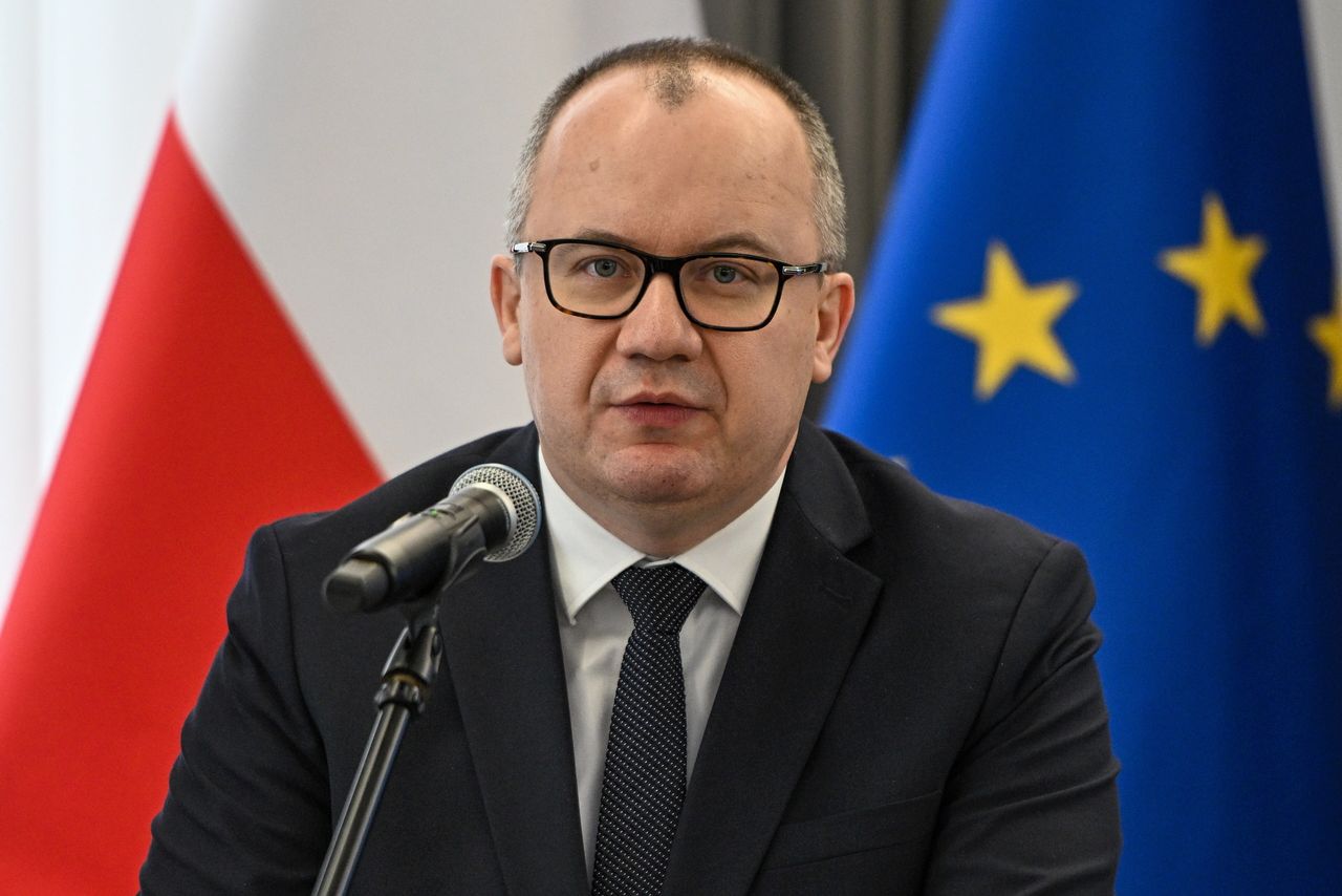 Kłopoty Macierewicza? Jasne słowa Bodnara. "Nie chcę sugerować"