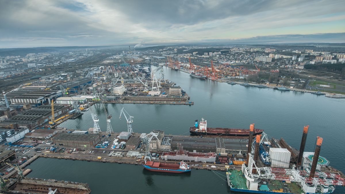 W Gdyni powstanie terminal instalacyjny o budowy polskiej famry wiatrowej 