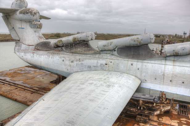 Radziecki ekranoplan Łuń. Zabójca lotniskowców rdzewieje w kaspijskim porcie 35