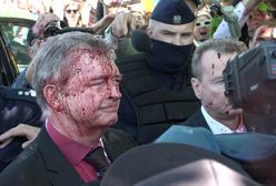 Oblała sokiem ambasadora Rosji. Aktywistka ucieka z Warszawy