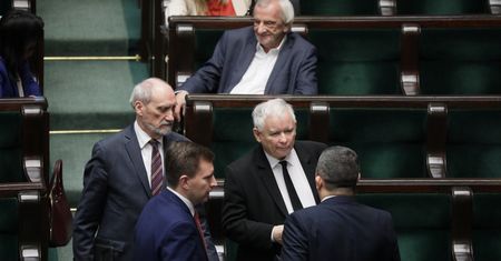 Koronawirus w Polsce. W tym tygodniu dodatkowe posiedzenie Sejmu. Tematem tarcza antykryzysowa