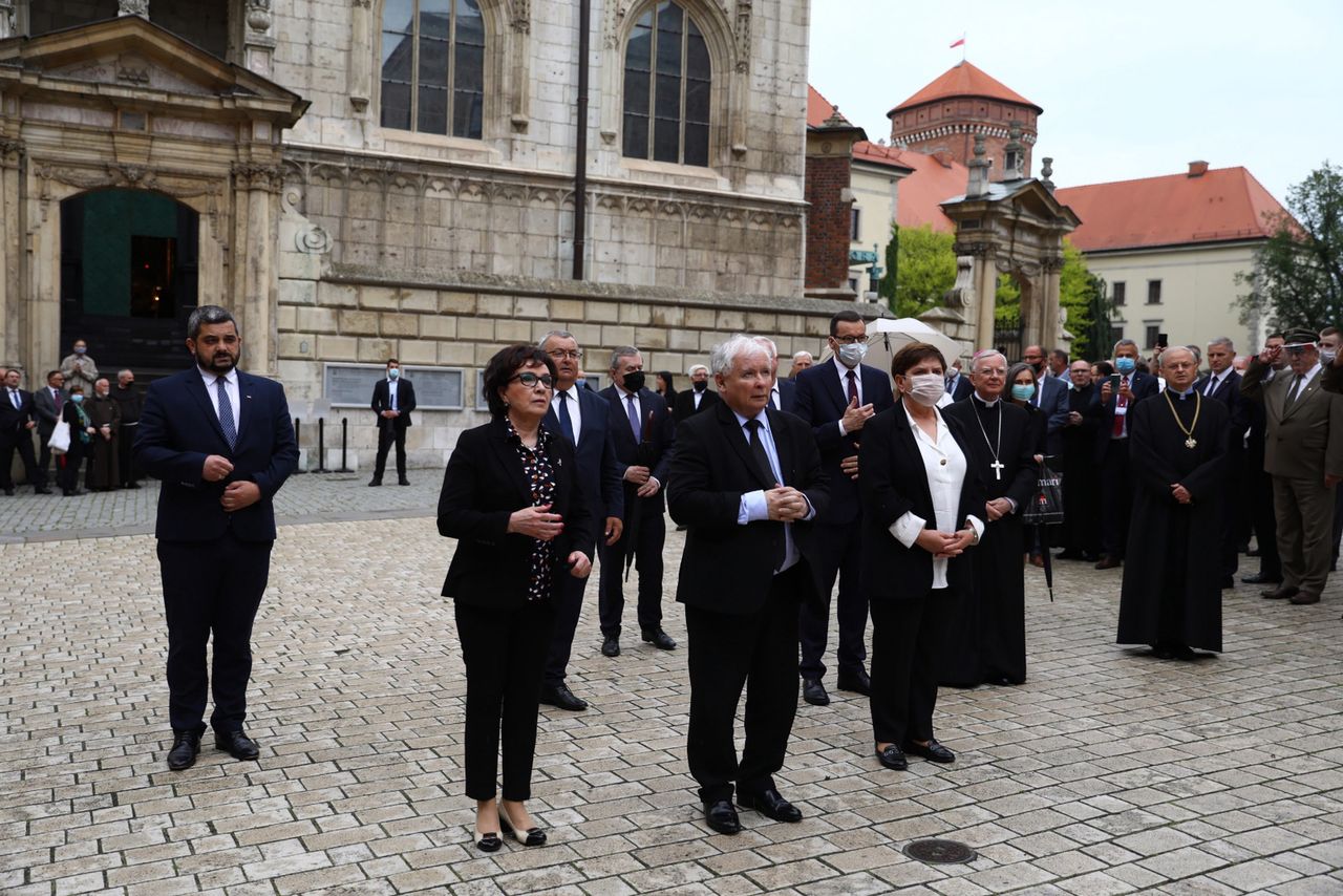 Jarosław Kaczyński na Wawelu. 71. rocznica urodzin Lecha Kaczyńskiego