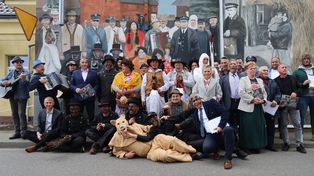 Wioska: Bery już nie tylko w karnawale. W Wiosce powstał mural upamiętniający lokalną tradycję