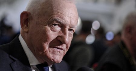 Wybory prezydenckie 2020. Leszek Miller zbojkotuje wybory. "Uczestnicząc w nich, legitymizujemy jawne bezprawie i szwindel"